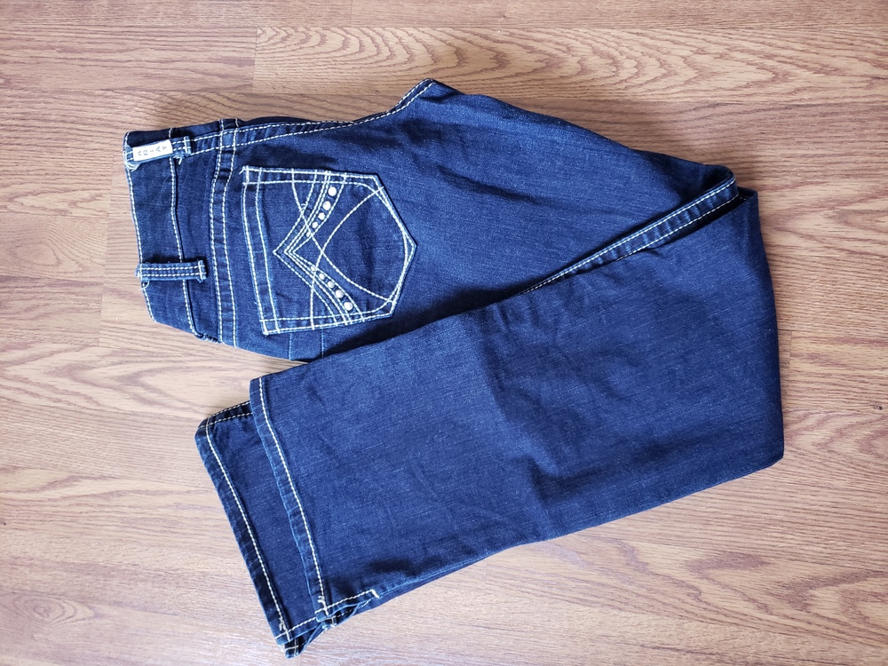 Ariat riding jeans. Size 28R. Vented boot cut.